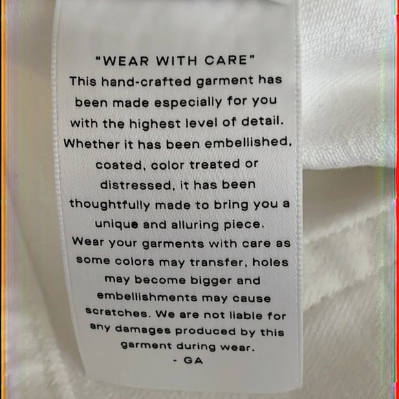 Good American Good 90's High Waisted Distressed Denim Shorts in White - Size 20 - Picture 9 of 9